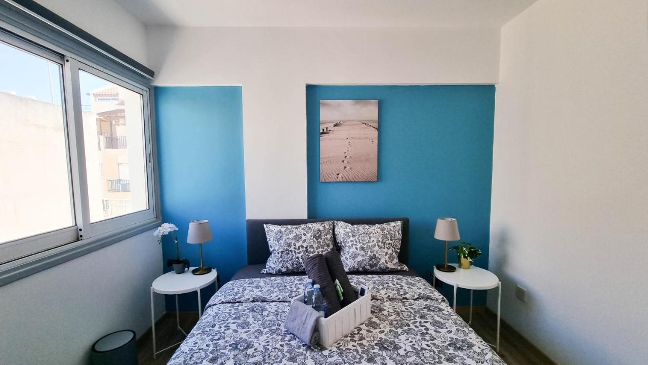 Modern Retreat: 2Br Stylish Apt With Comfy Rooms! Smart Tv With 200Mbps Internet Lárnaka Eksteriør bilde